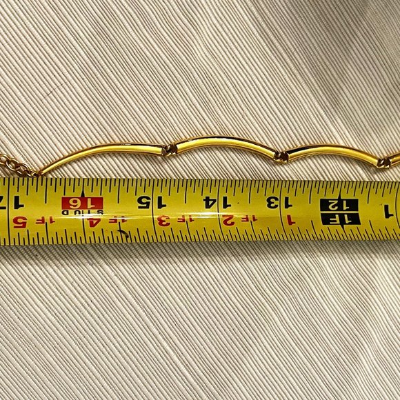 Napier Gold tone Large Link Necklace - Picture 5 of 6